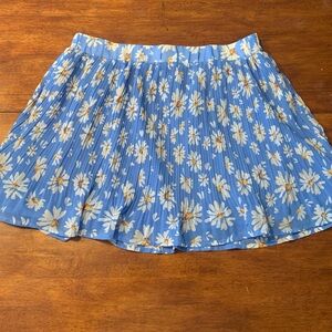 American Rag Blue Daisy Pleated Mini Skirt